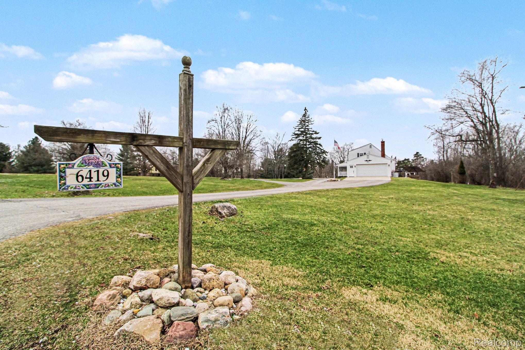 6419 Appleridge Road