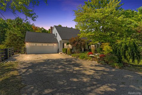 2715 Cullen Road Howell City MI 48855