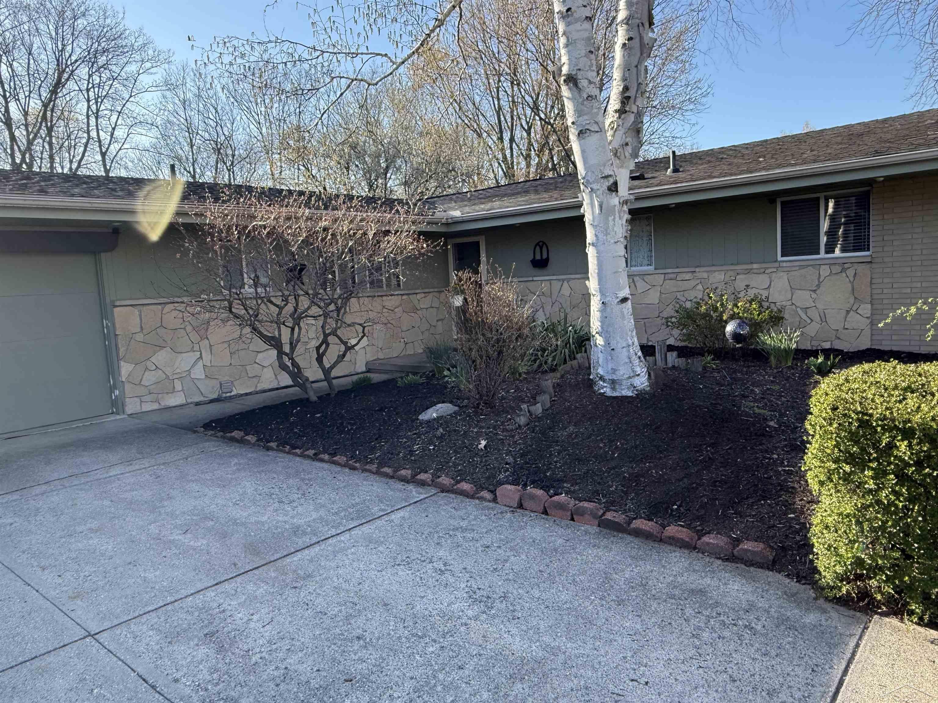 3647 sherwood Road