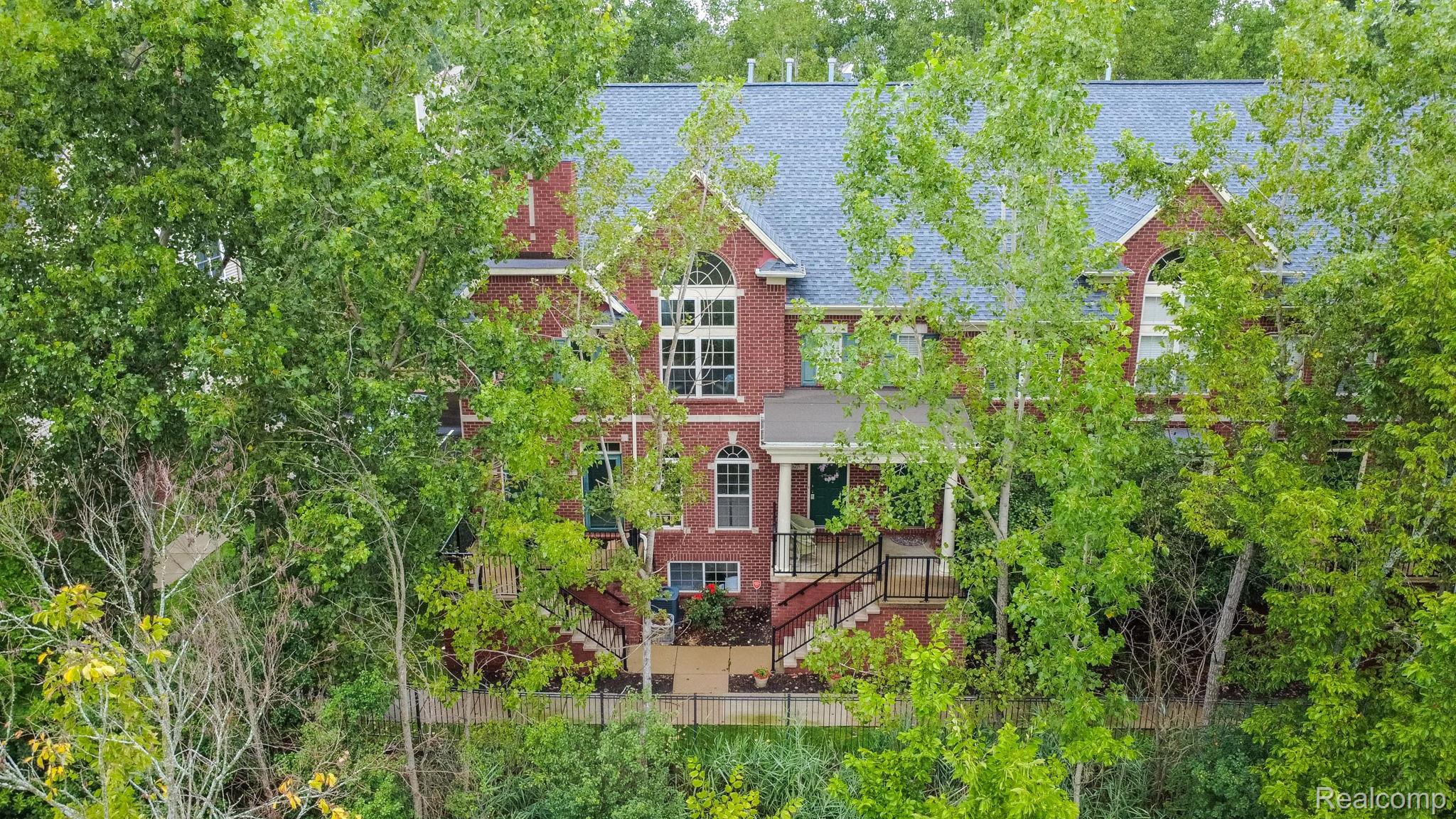 605 Village Lane