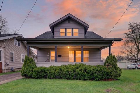 Photo of 359 Lakeview Avenue, Battle Creek City, MI 49015 (MLS # 66026016346)