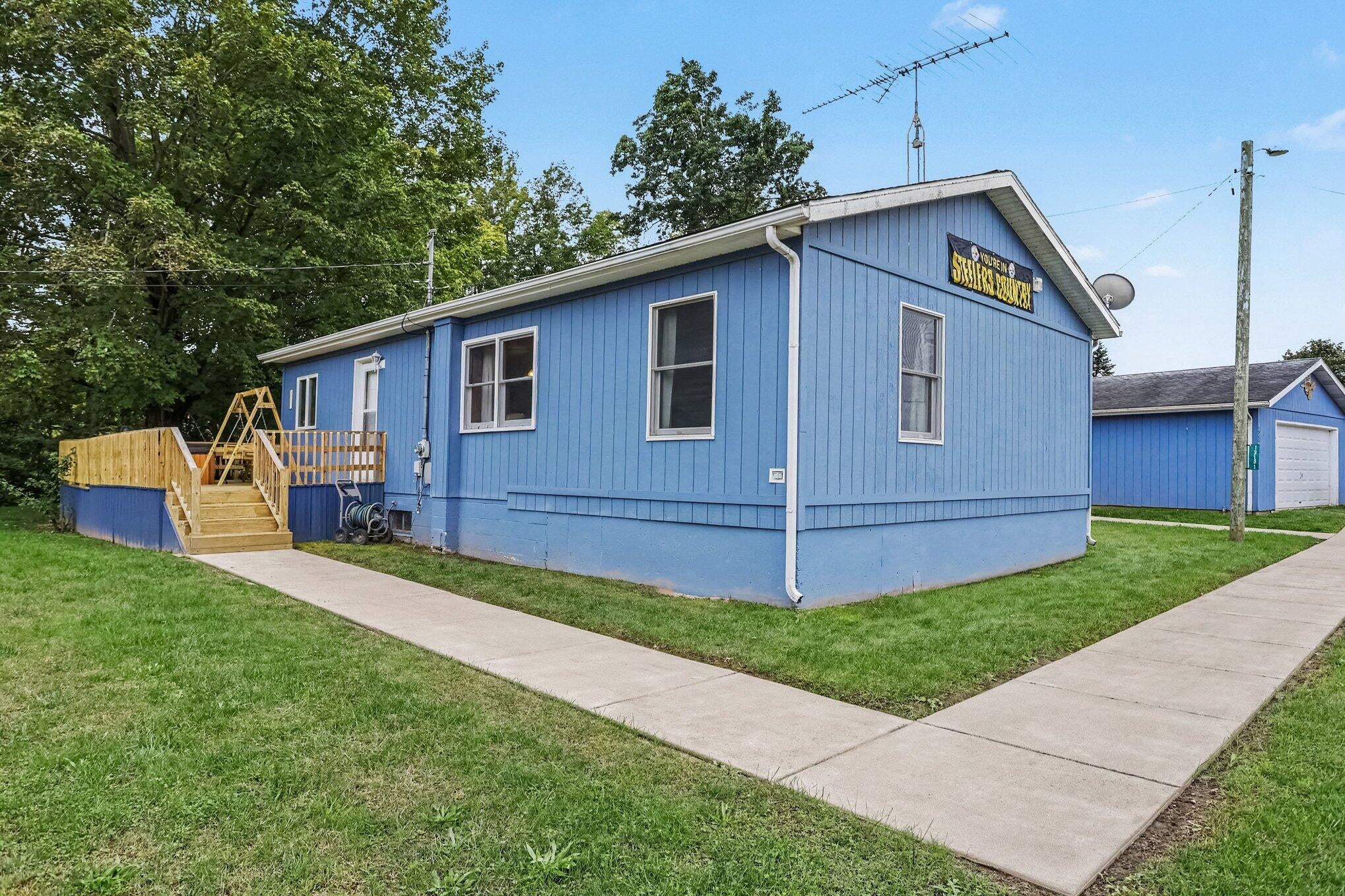 12151 M 216