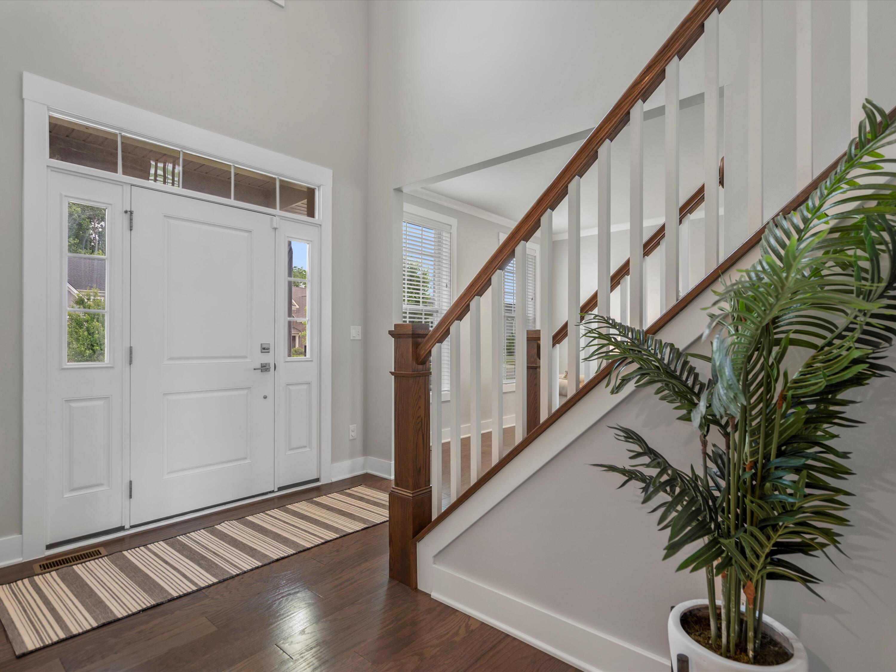 406 Pineway Drive
