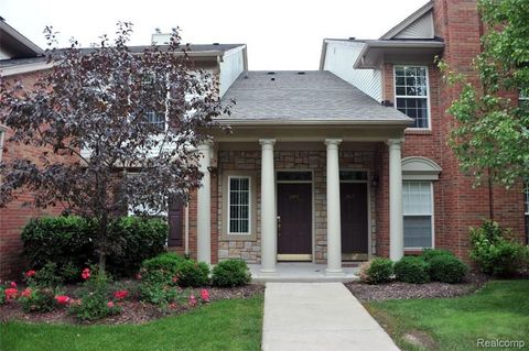 3475 TREMONTE Circle S Oakland Charter Township MI 48306