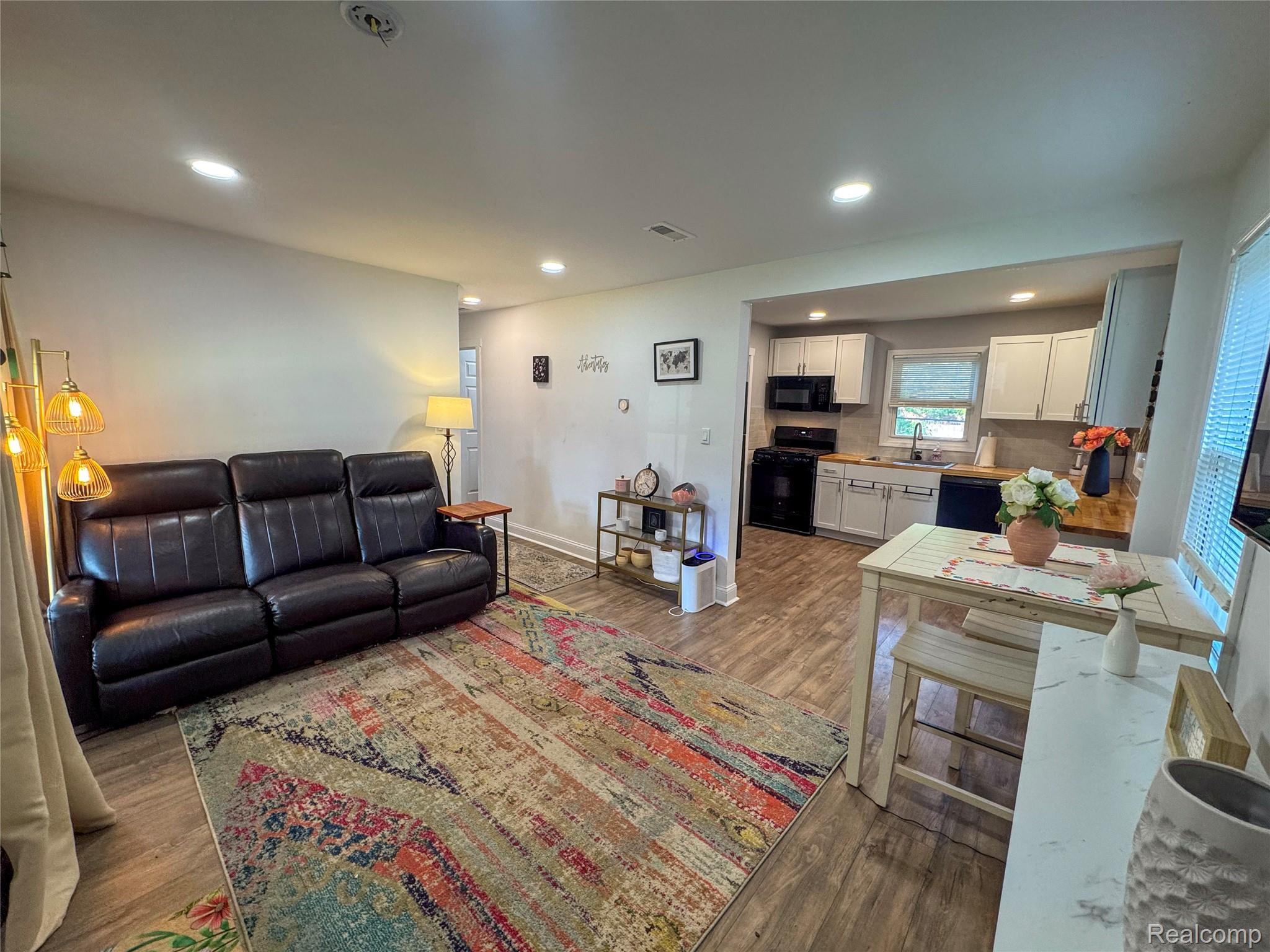 15684 McGuire Street