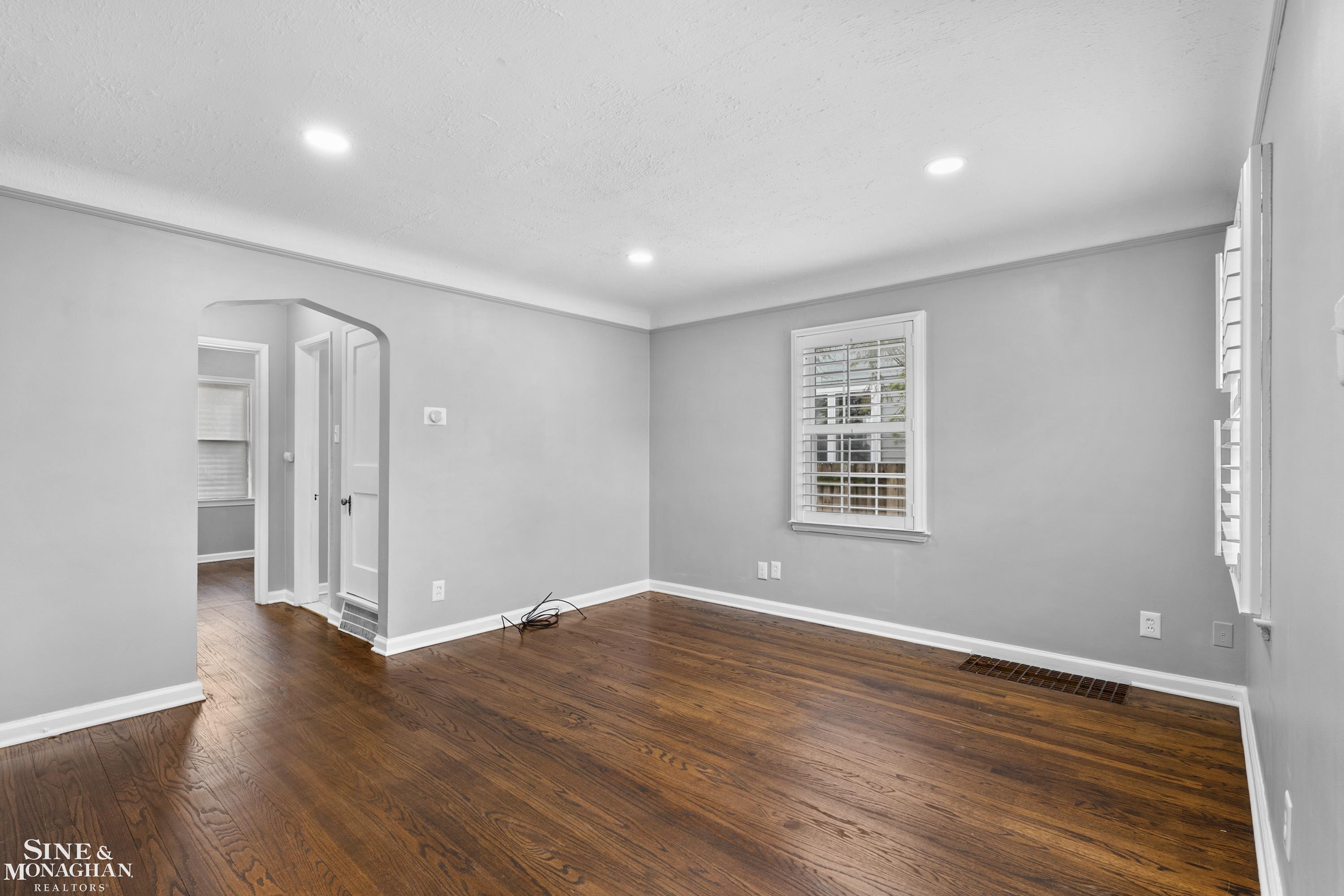 310 N Altadena Avenue