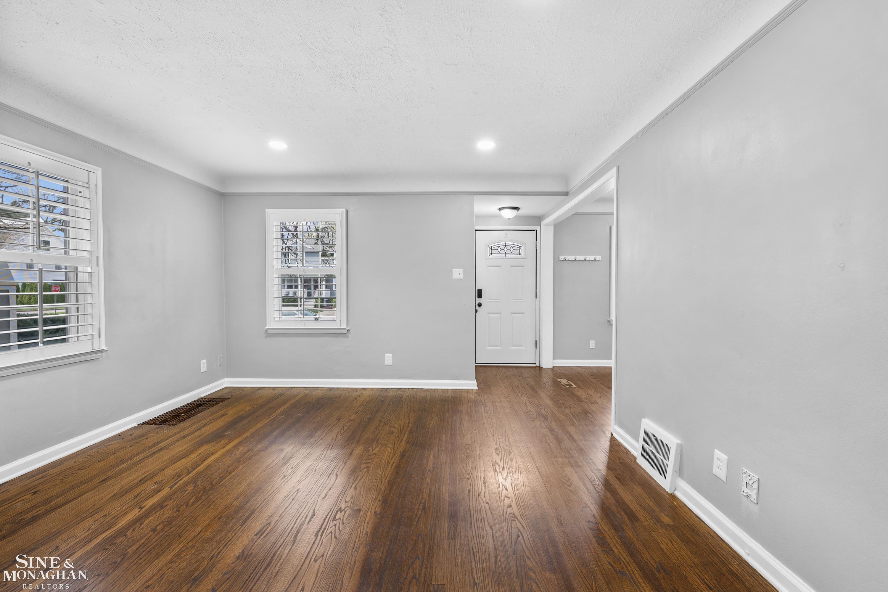 310 N Altadena Avenue