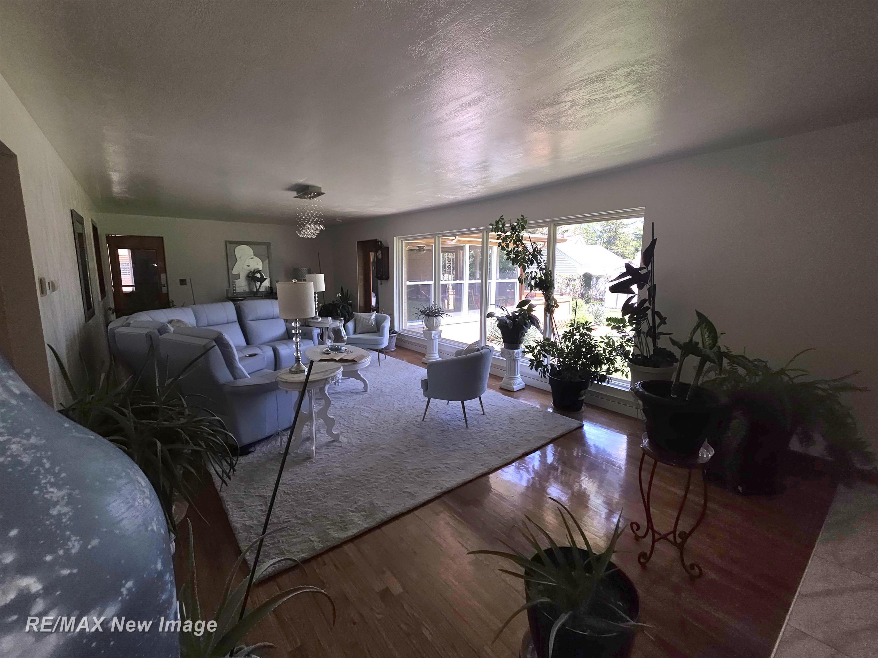 77 Elmview Court
