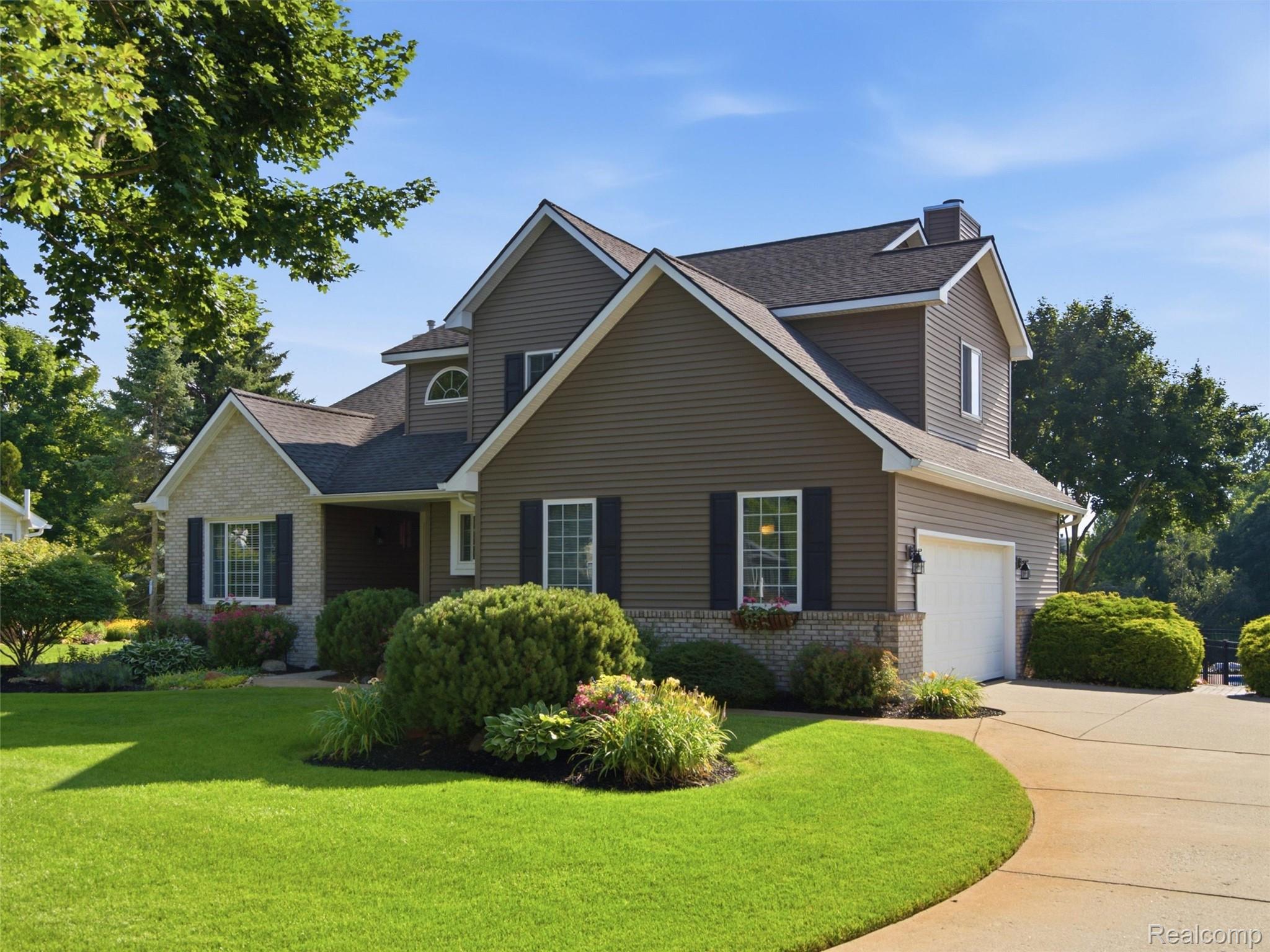 313 Moonlite Court