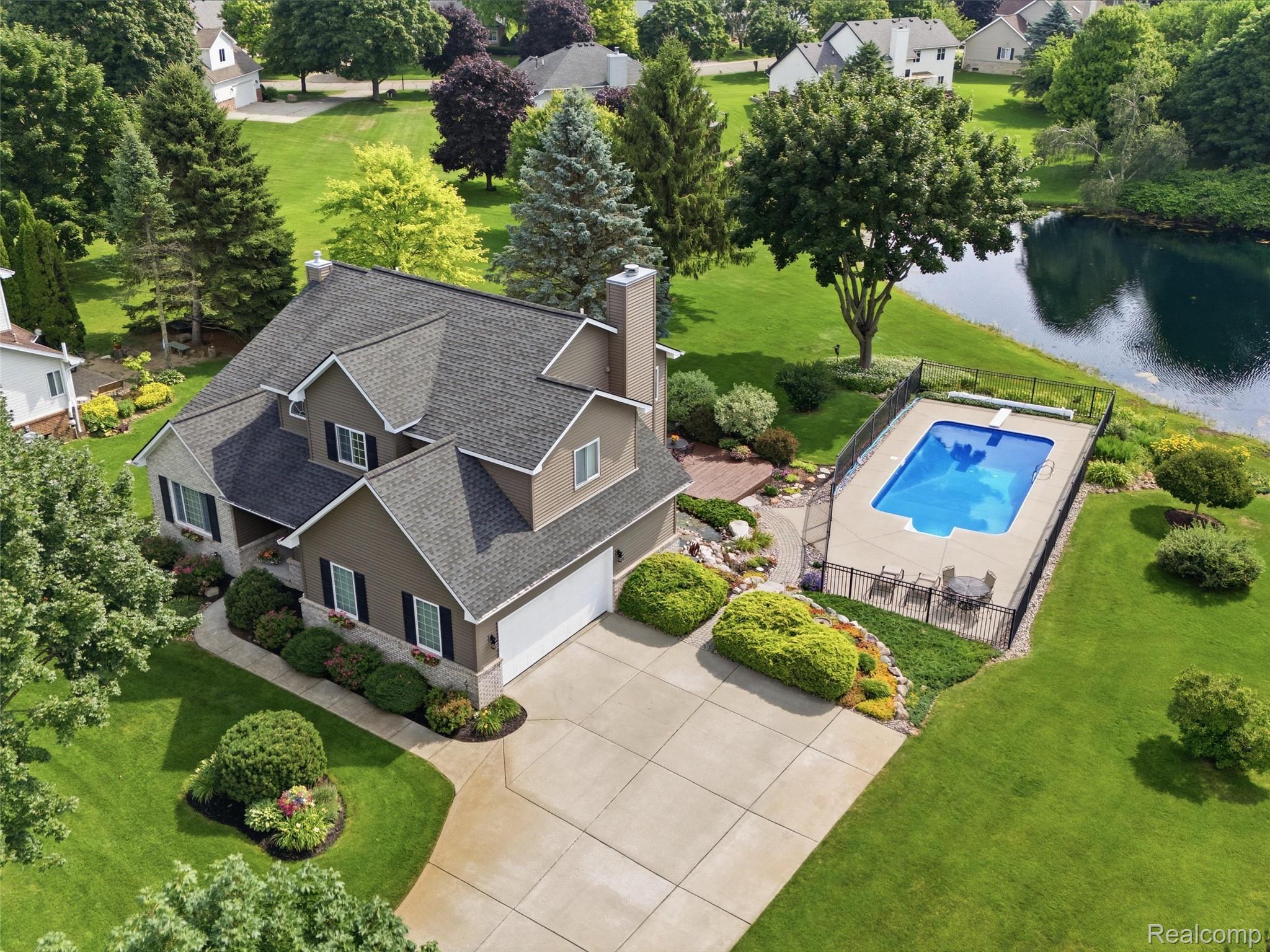 313 Moonlite Court