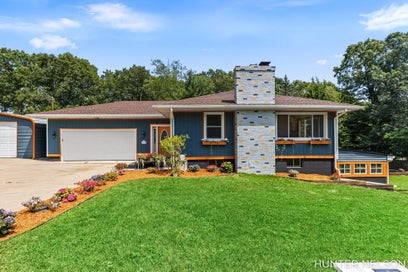 840 Andree Road Laketon Township MI 49445