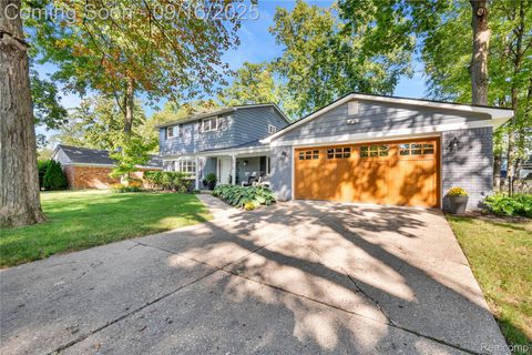 5920 Warbler Drive Village Of Clarkston City MI 48346