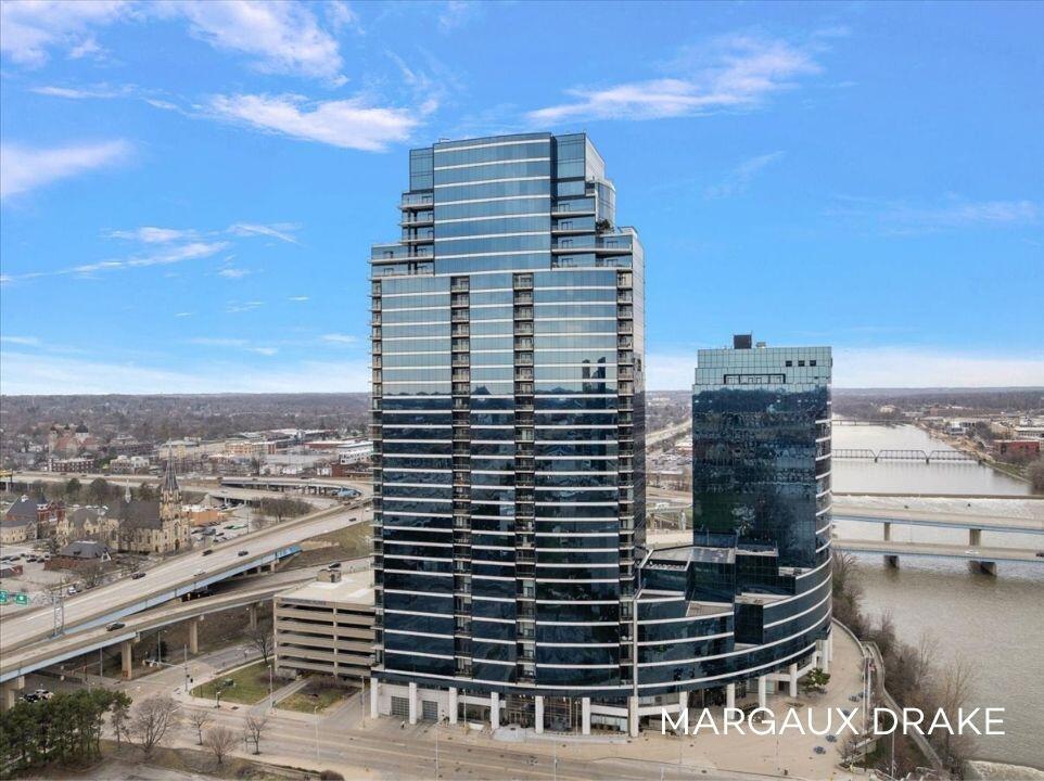 335 Bridge Street NW 3200