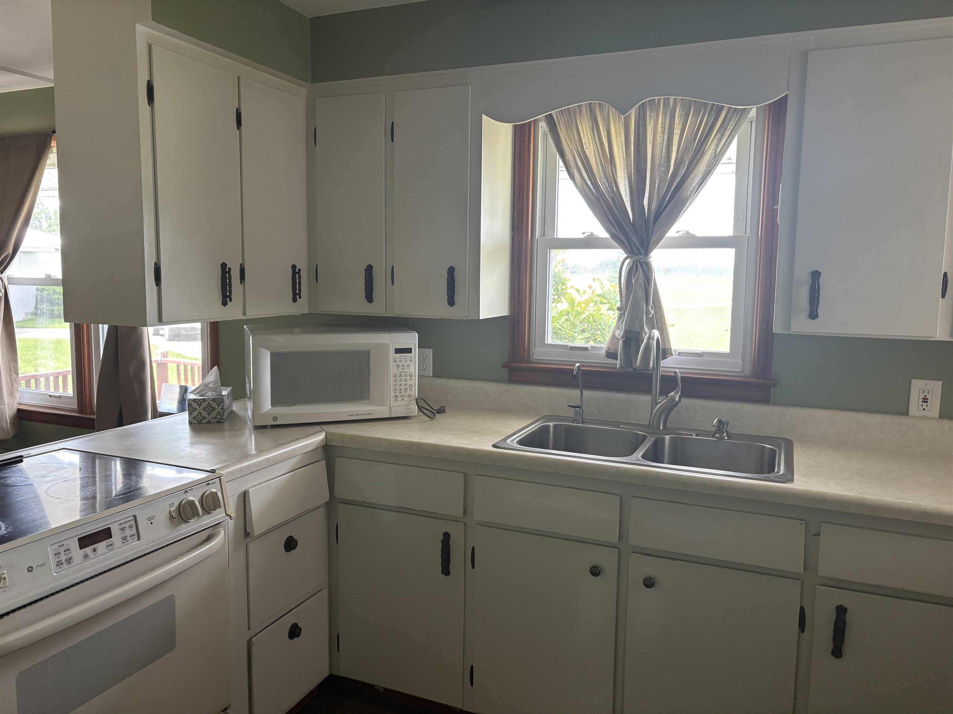 10510 S Hemlock