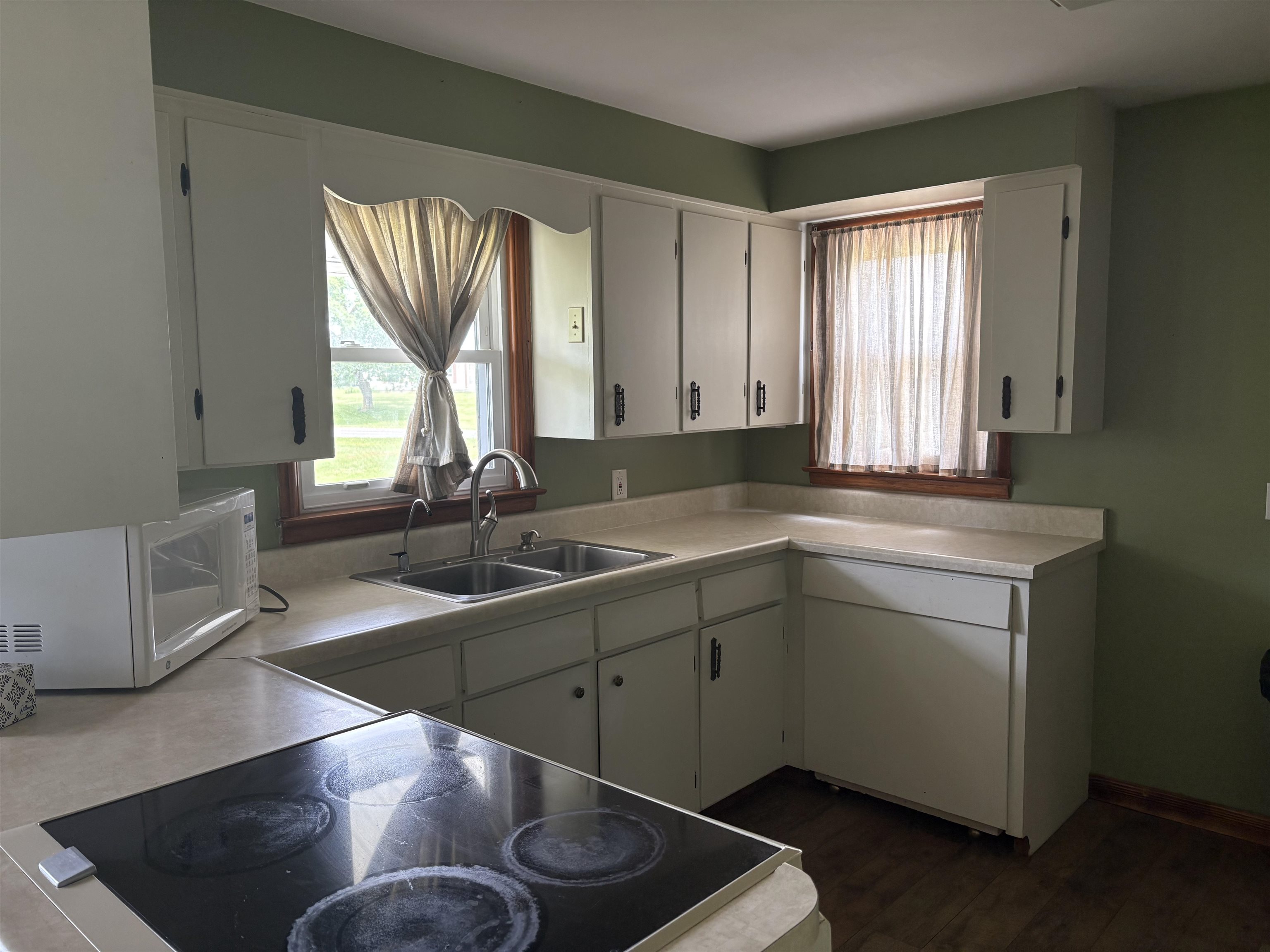 10510 S Hemlock