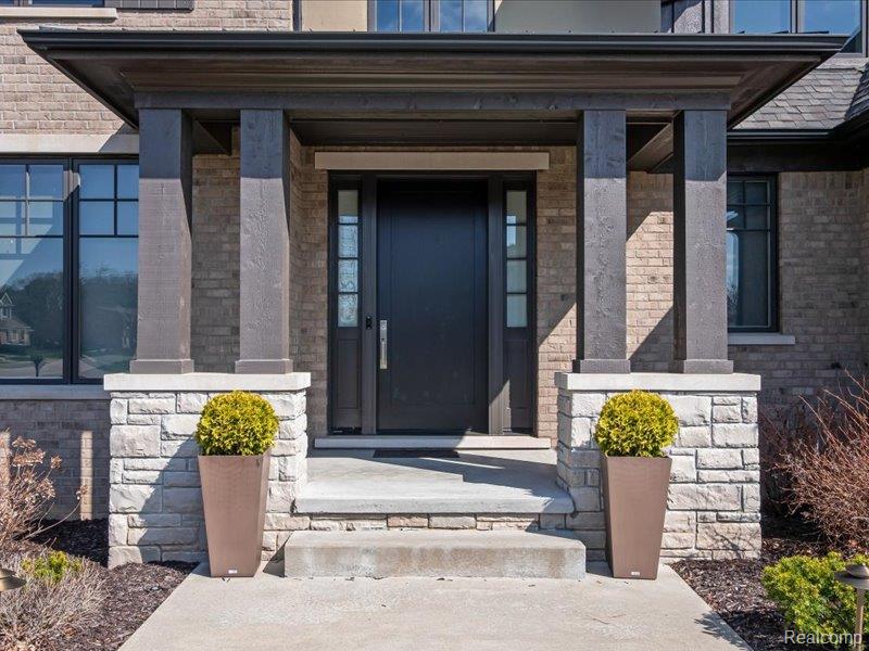 3824 Poppleton Court