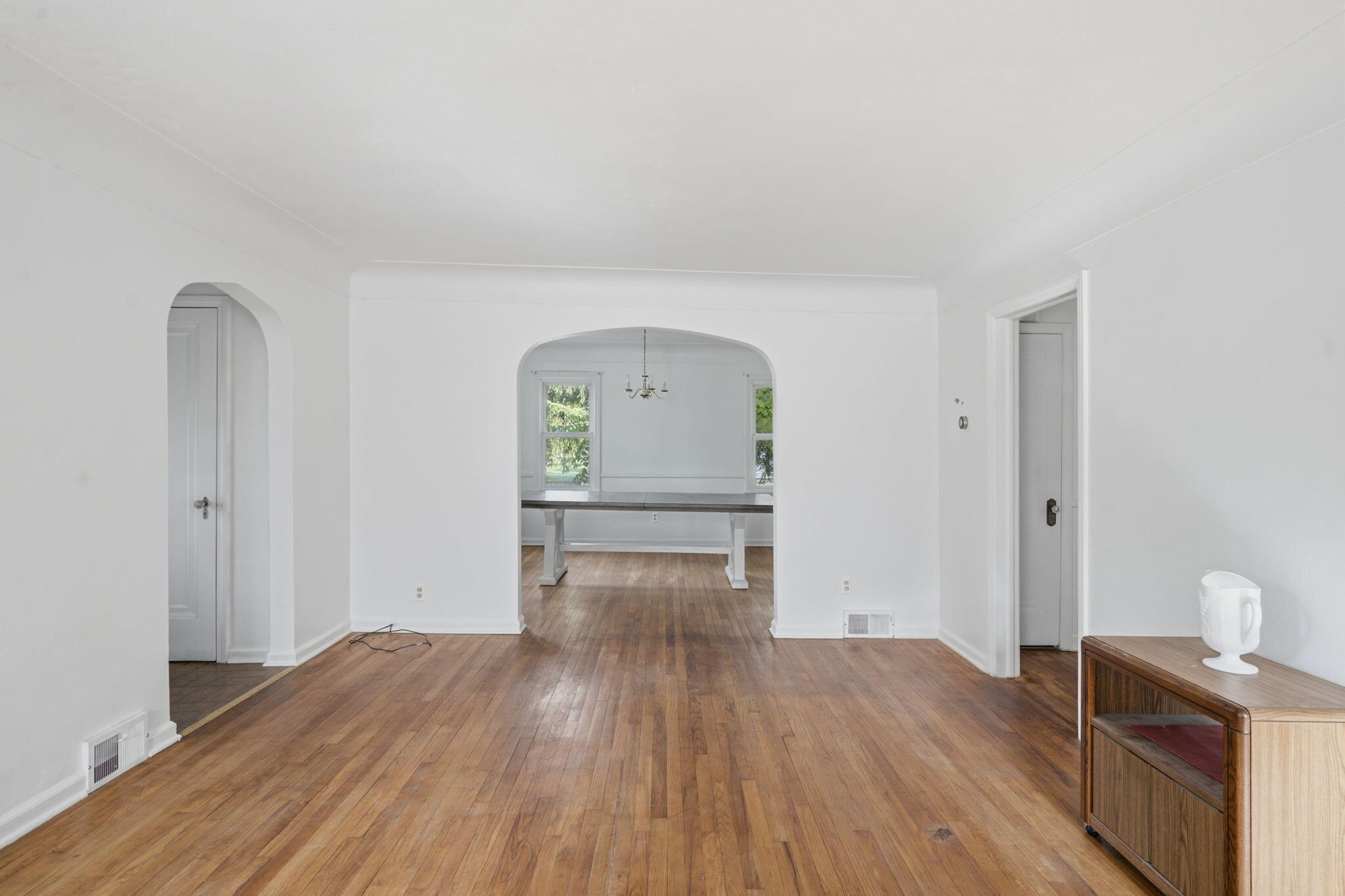 1158 W Reid Road