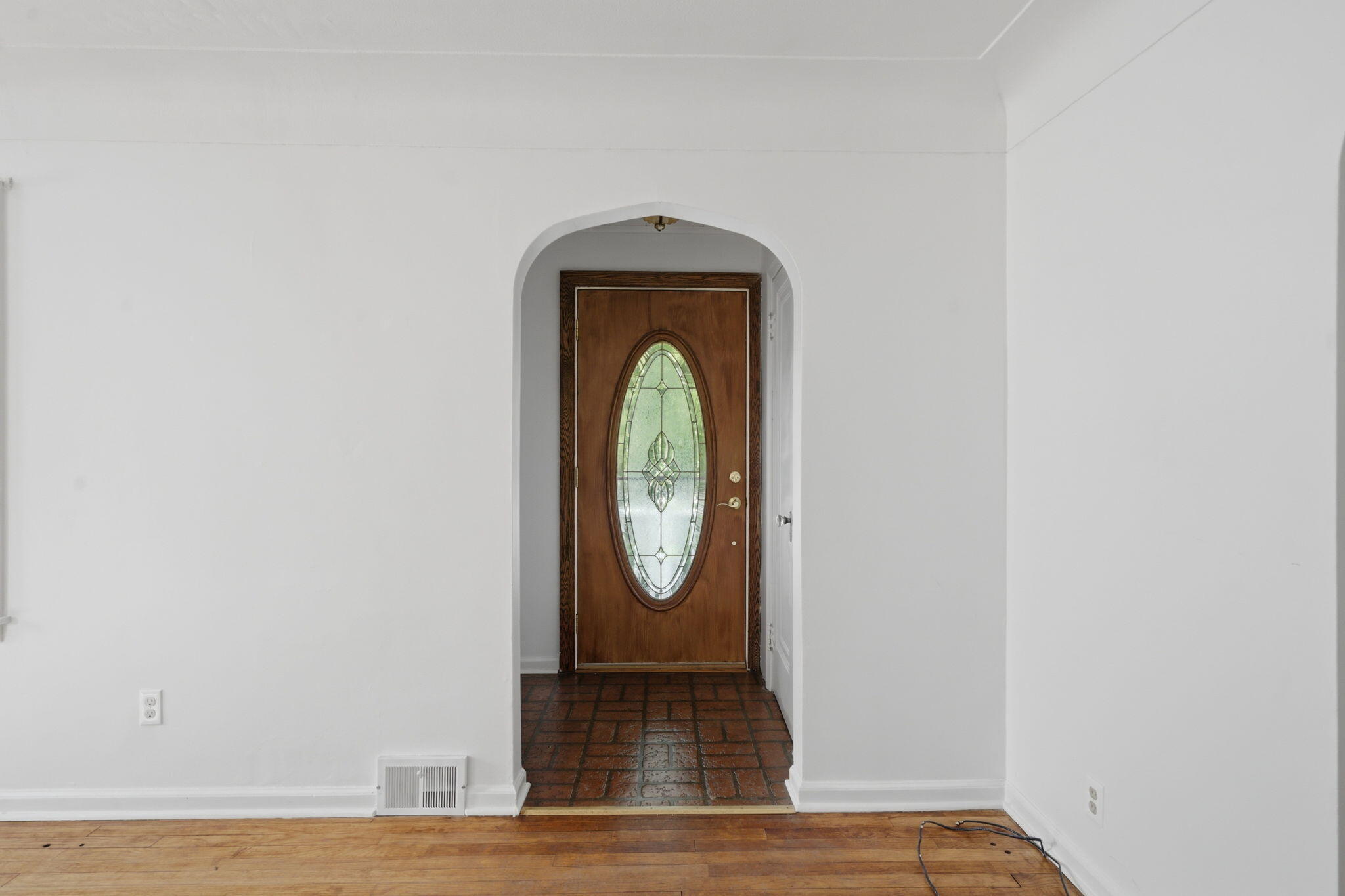 1158 W Reid Road