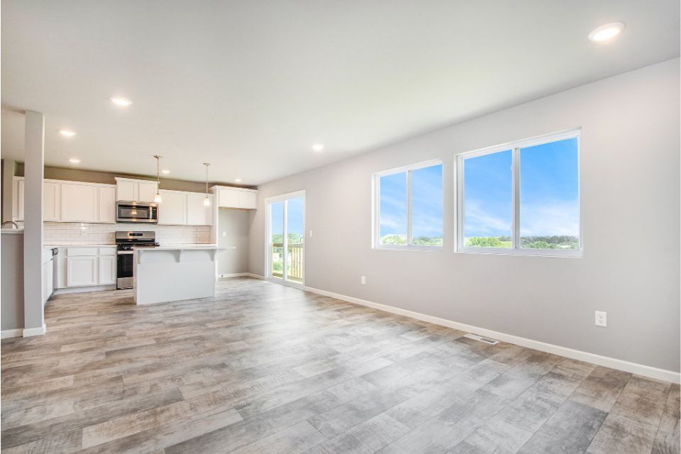 7345 GERALDINE Circle