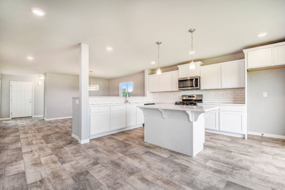 7345 GERALDINE Circle