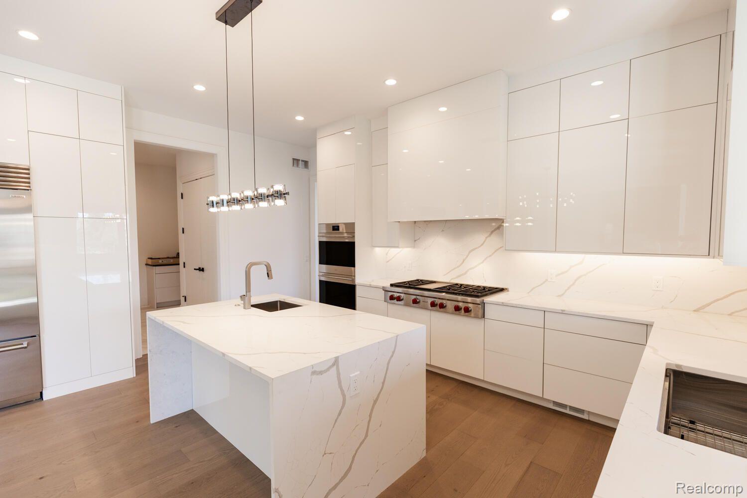 1538 LINDEN