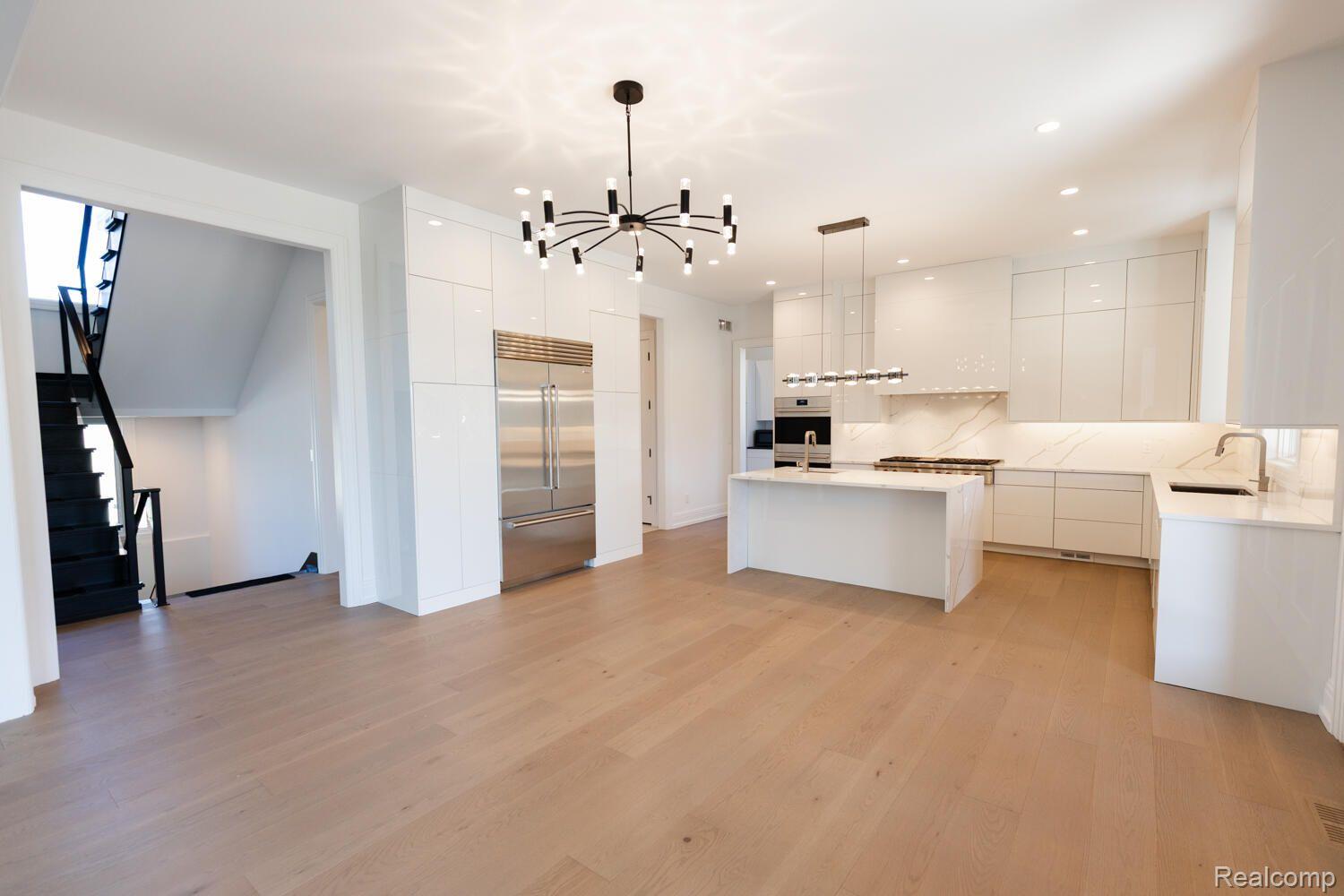 1538 LINDEN
