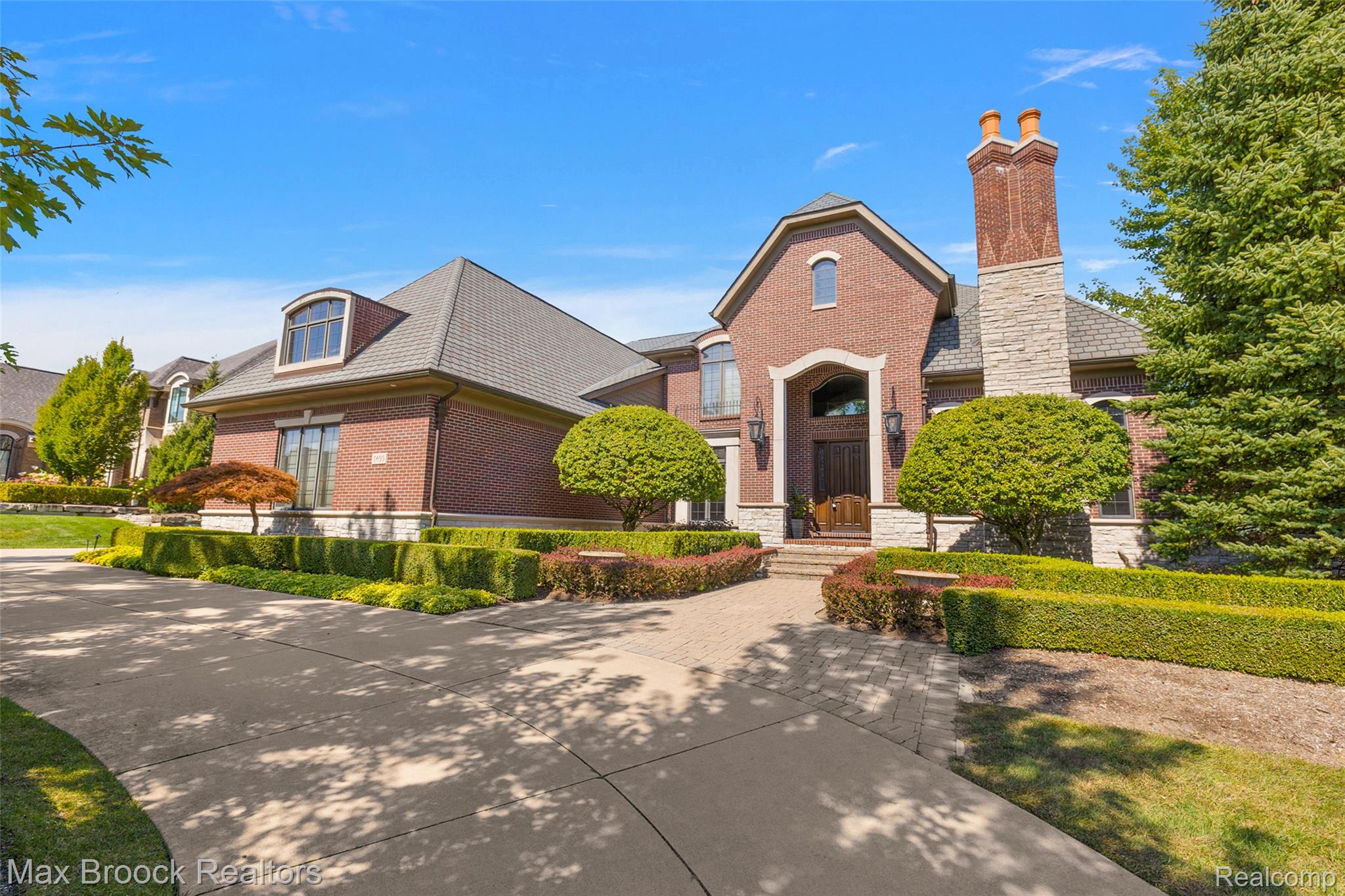 1699 Lincolnshire Drive