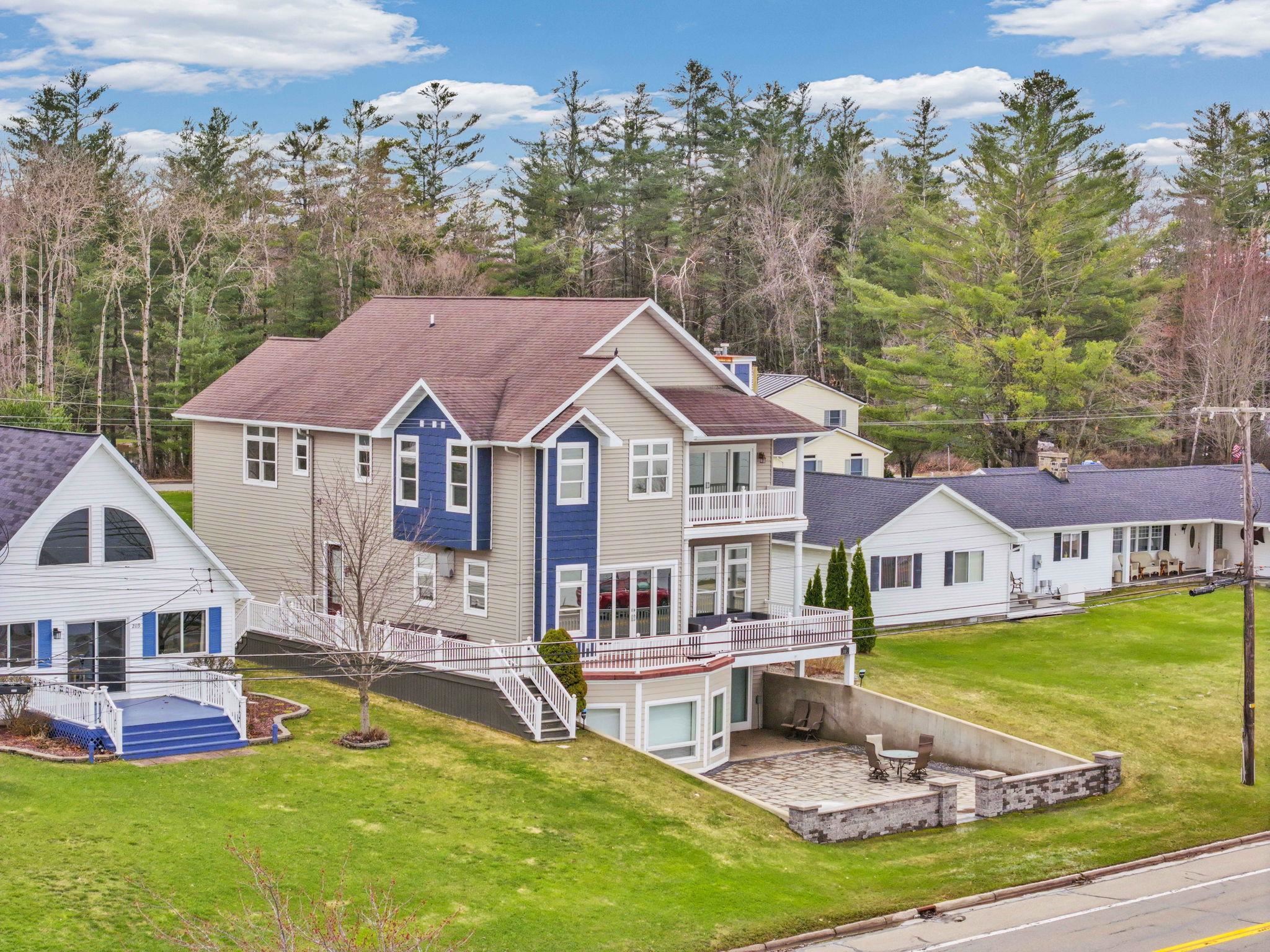2121 Sunnyside Drive