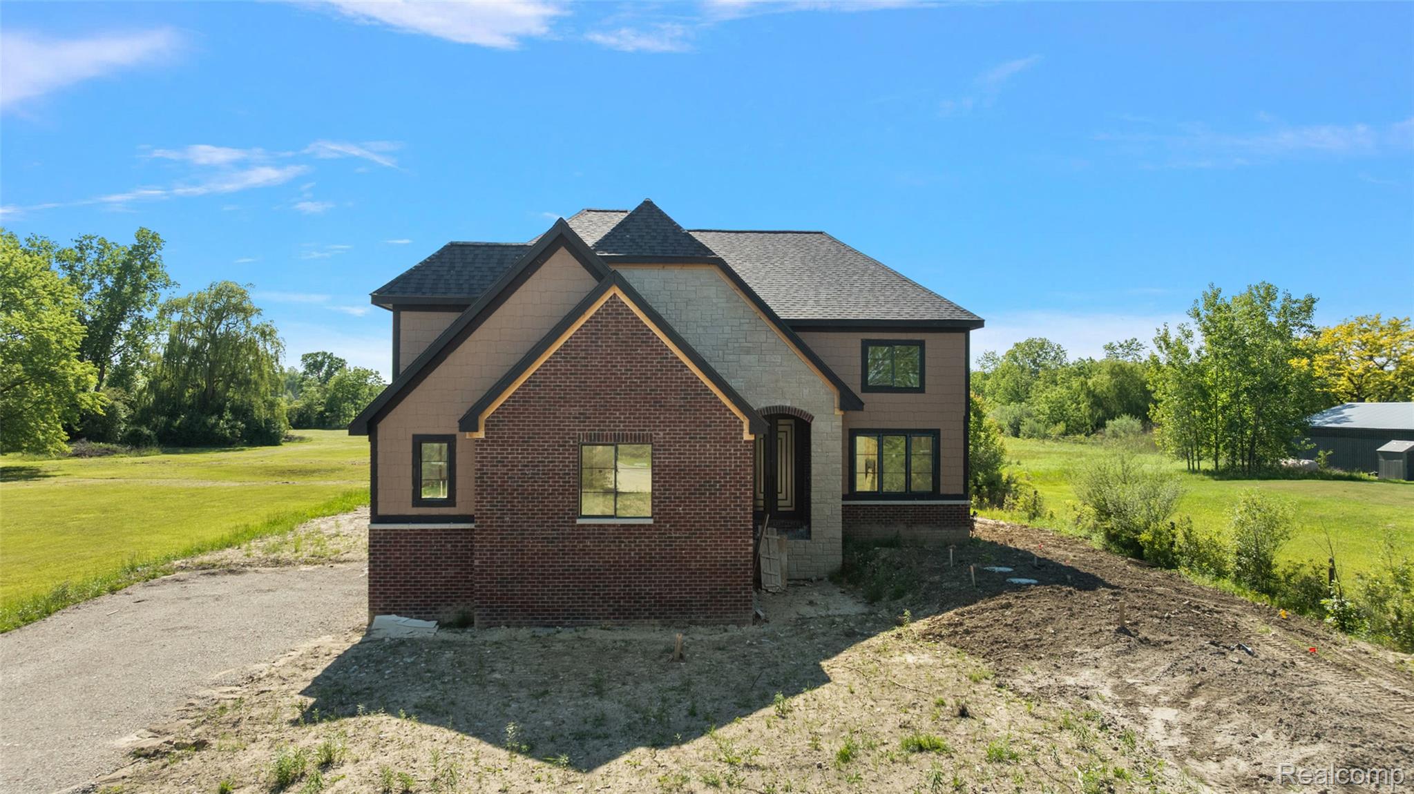 60637 Schoenherr Road Road