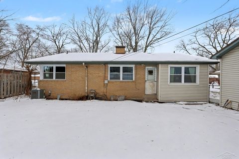 Tiny photo for 1308 N Dewitt Street, Bay City City, MI 48706 (MLS # 61050196383)