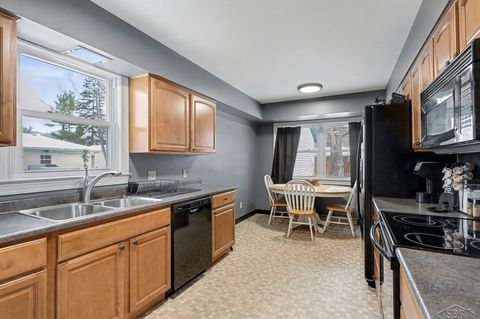 Tiny photo for 1308 N Dewitt Street, Bay City City, MI 48706 (MLS # 61050196383)