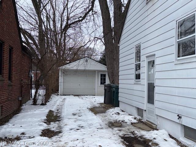 3346 Roosevelt Street