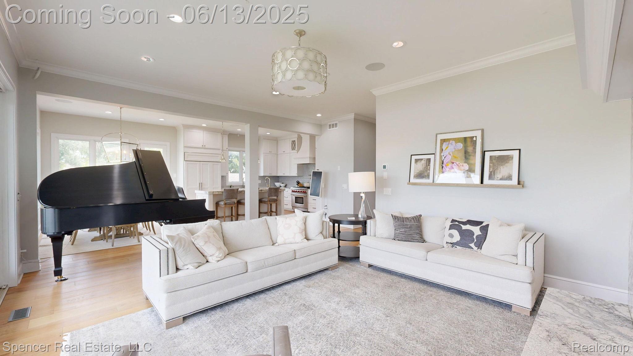 571 Dunleavy Drive