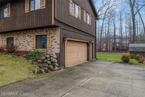 Tiny photo for 3642 Ashview Street, West Bloomfield Charter Township, MI 48324 (MLS # 20261018401)