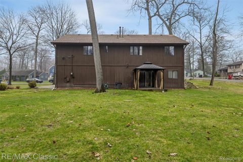 Tiny photo for 3642 Ashview Street, West Bloomfield Charter Township, MI 48324 (MLS # 20261018401)