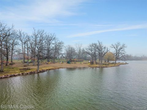 Tiny photo for 3642 Ashview Street, West Bloomfield Charter Township, MI 48324 (MLS # 20261018401)