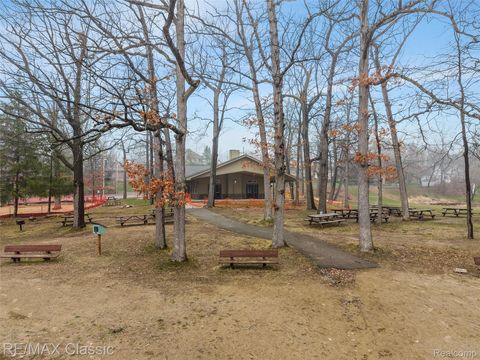 Tiny photo for 3642 Ashview Street, West Bloomfield Charter Township, MI 48324 (MLS # 20261018401)