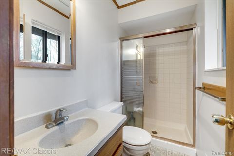 Tiny photo for 3642 Ashview Street, West Bloomfield Charter Township, MI 48324 (MLS # 20261018401)