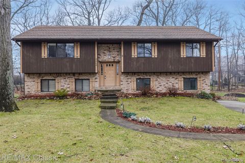 Tiny photo for 3642 Ashview Street, West Bloomfield Charter Township, MI 48324 (MLS # 20261018401)