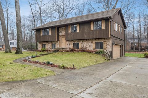 Tiny photo for 3642 Ashview Street, West Bloomfield Charter Township, MI 48324 (MLS # 20261018401)