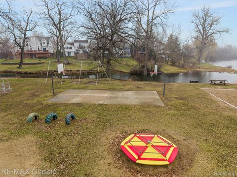 Tiny photo for 3642 Ashview Street, West Bloomfield Charter Township, MI 48324 (MLS # 20261018401)