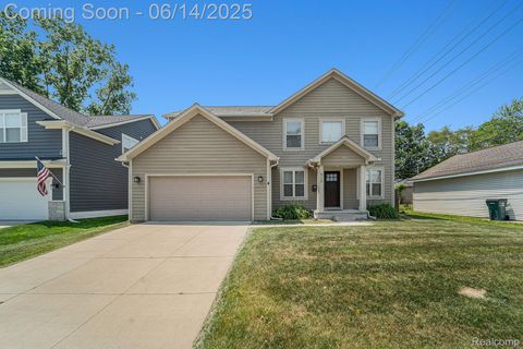 4715 MANDALAY Avenue Royal Oak City MI 48073