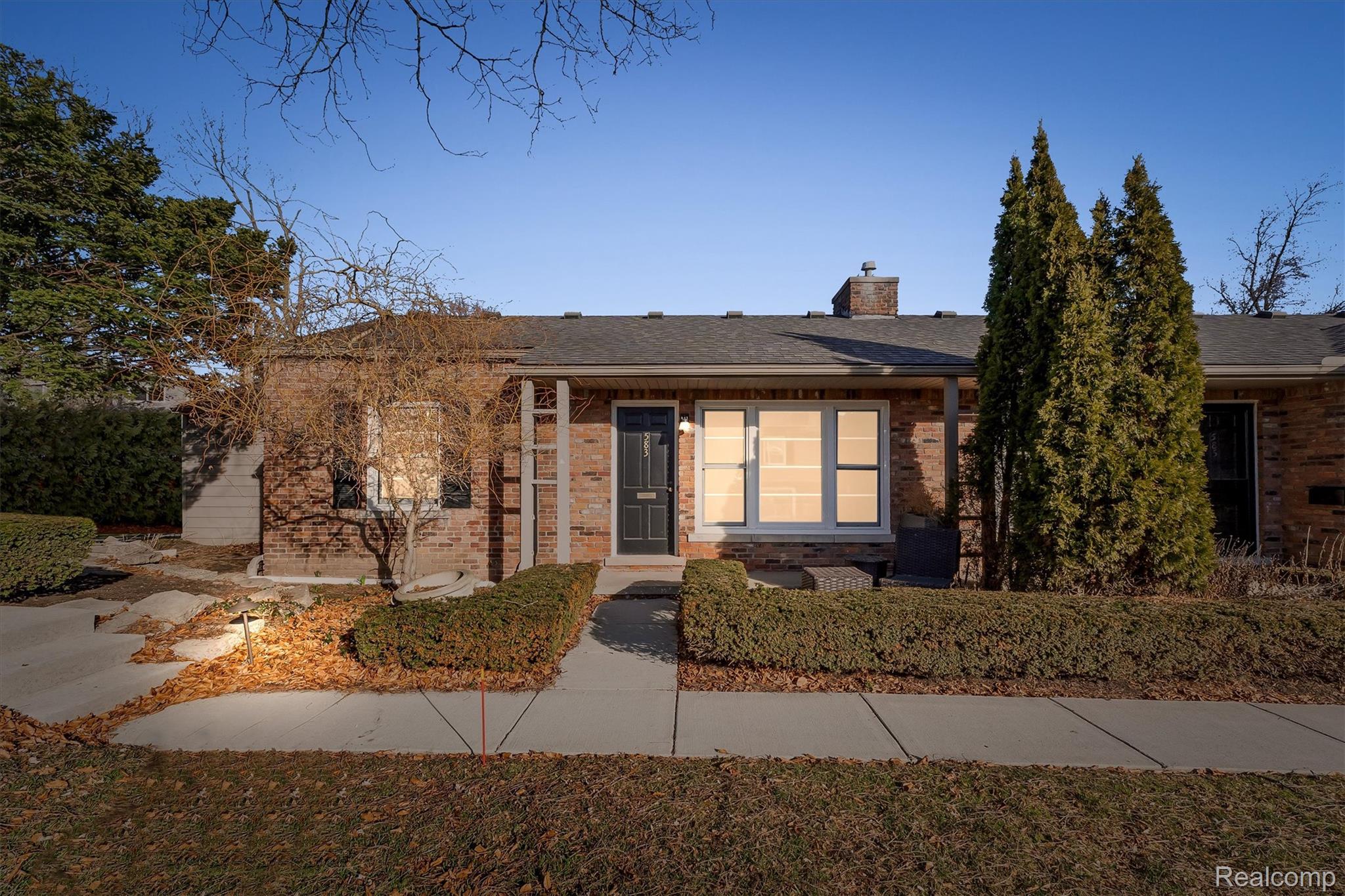 583 N Old Woodward Avenue