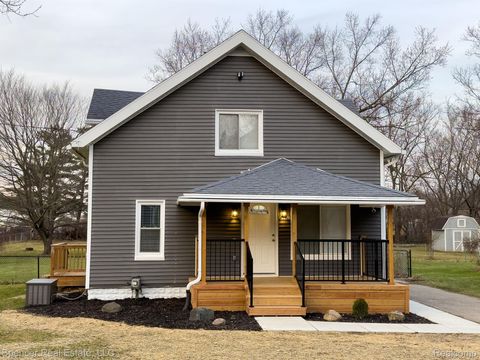 6596 MAPLE Drive Independence Charter Township MI 48346