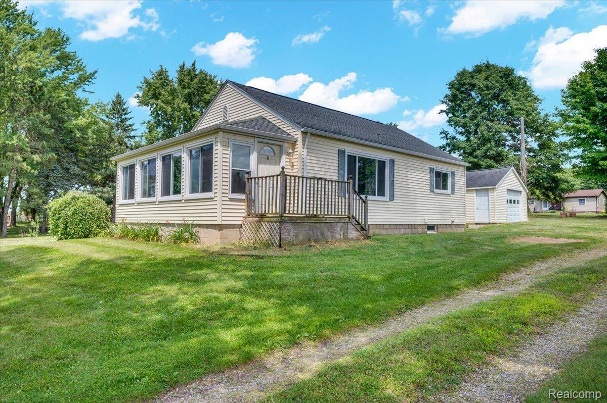 3852 N Lapeer Road
