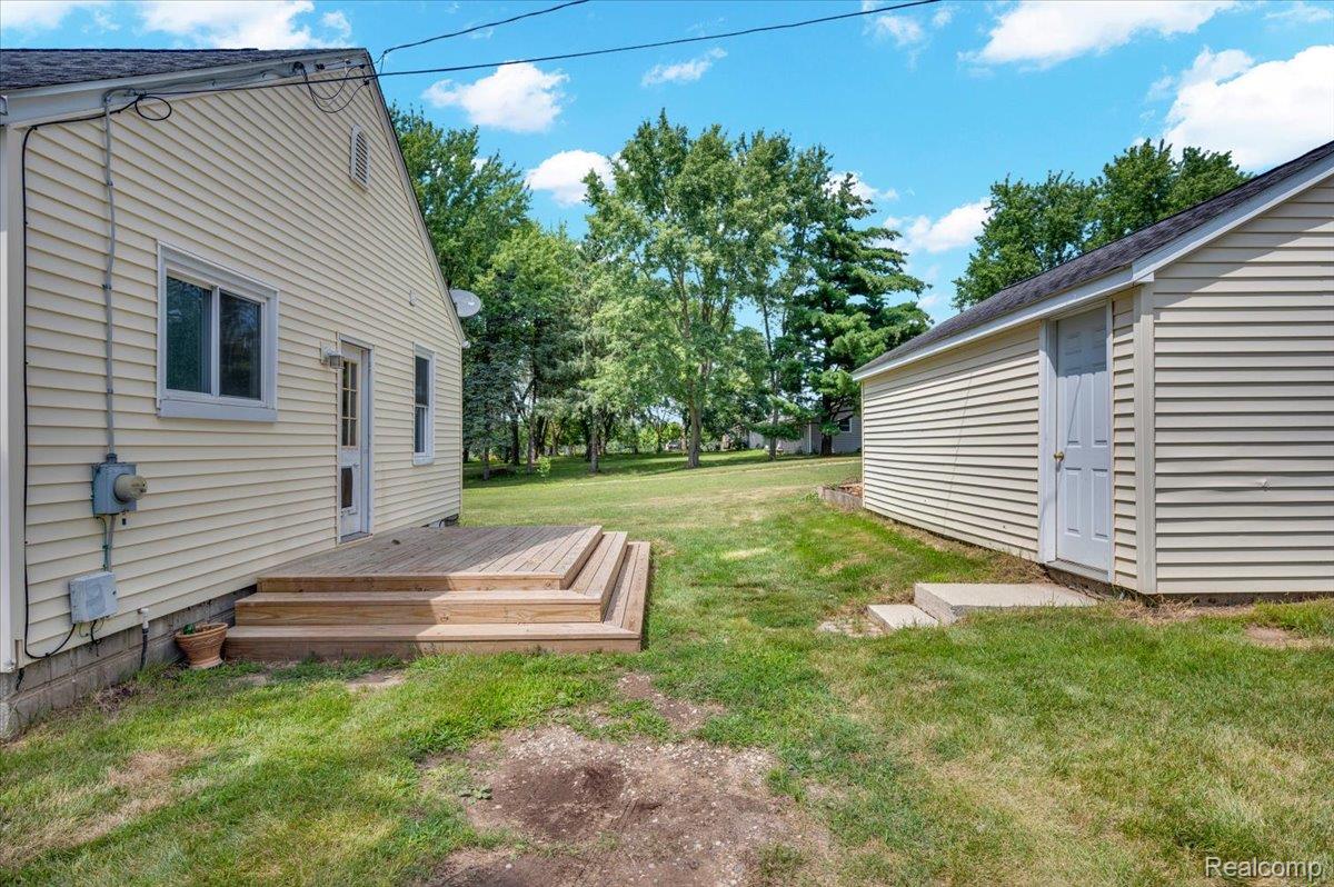 3852 N Lapeer Road