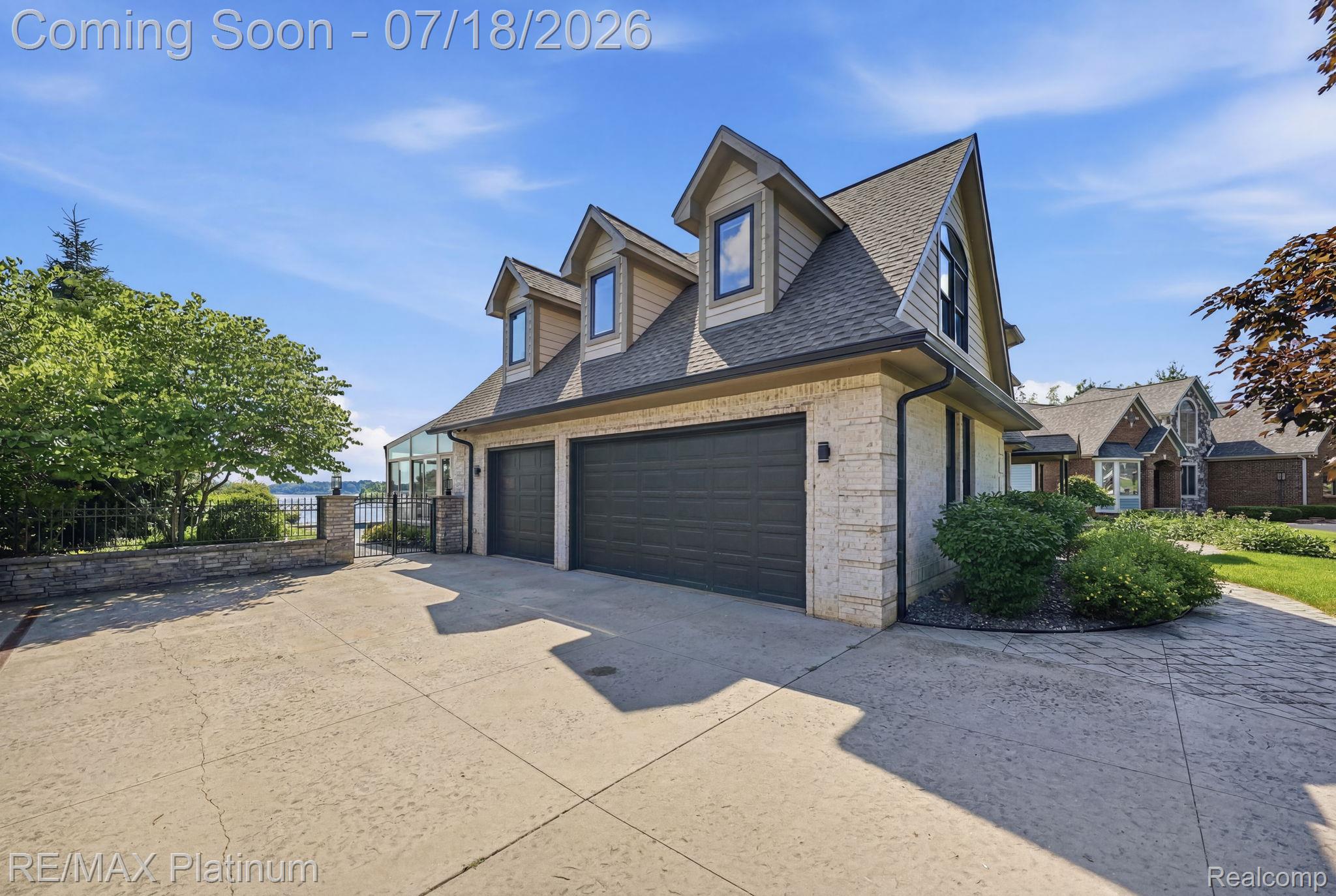 997 Thompson Shore Drive