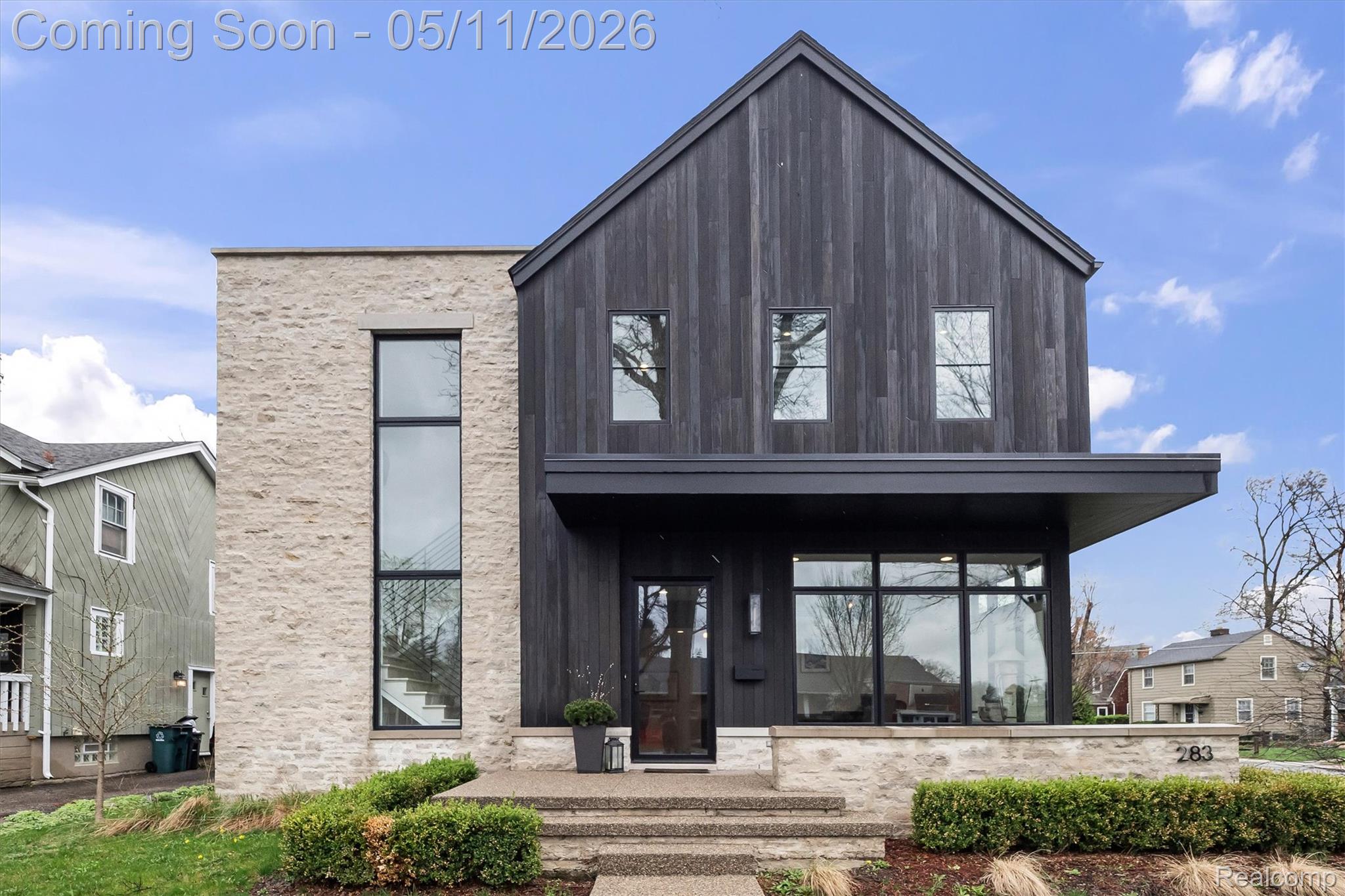 283 E Lincoln Street