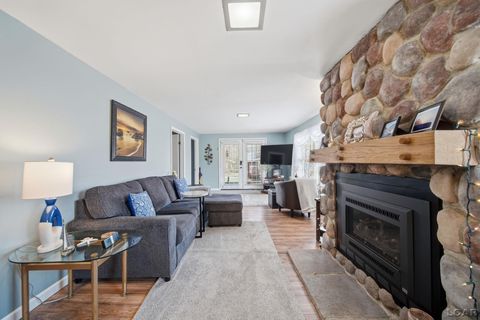 Tiny photo for 151 N Lakeview Boulevard, Rollin Township, MI 49253 (MLS # 56050203244)