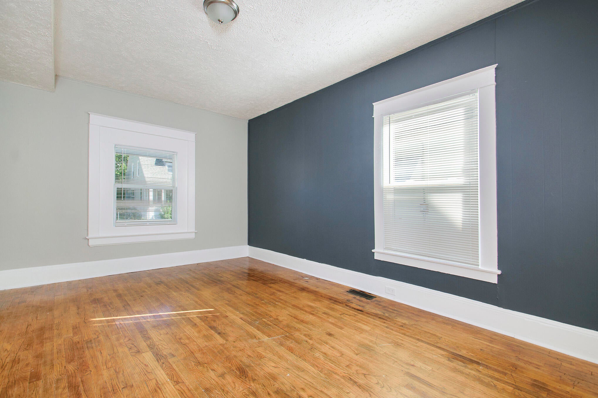118 Elm Street SW